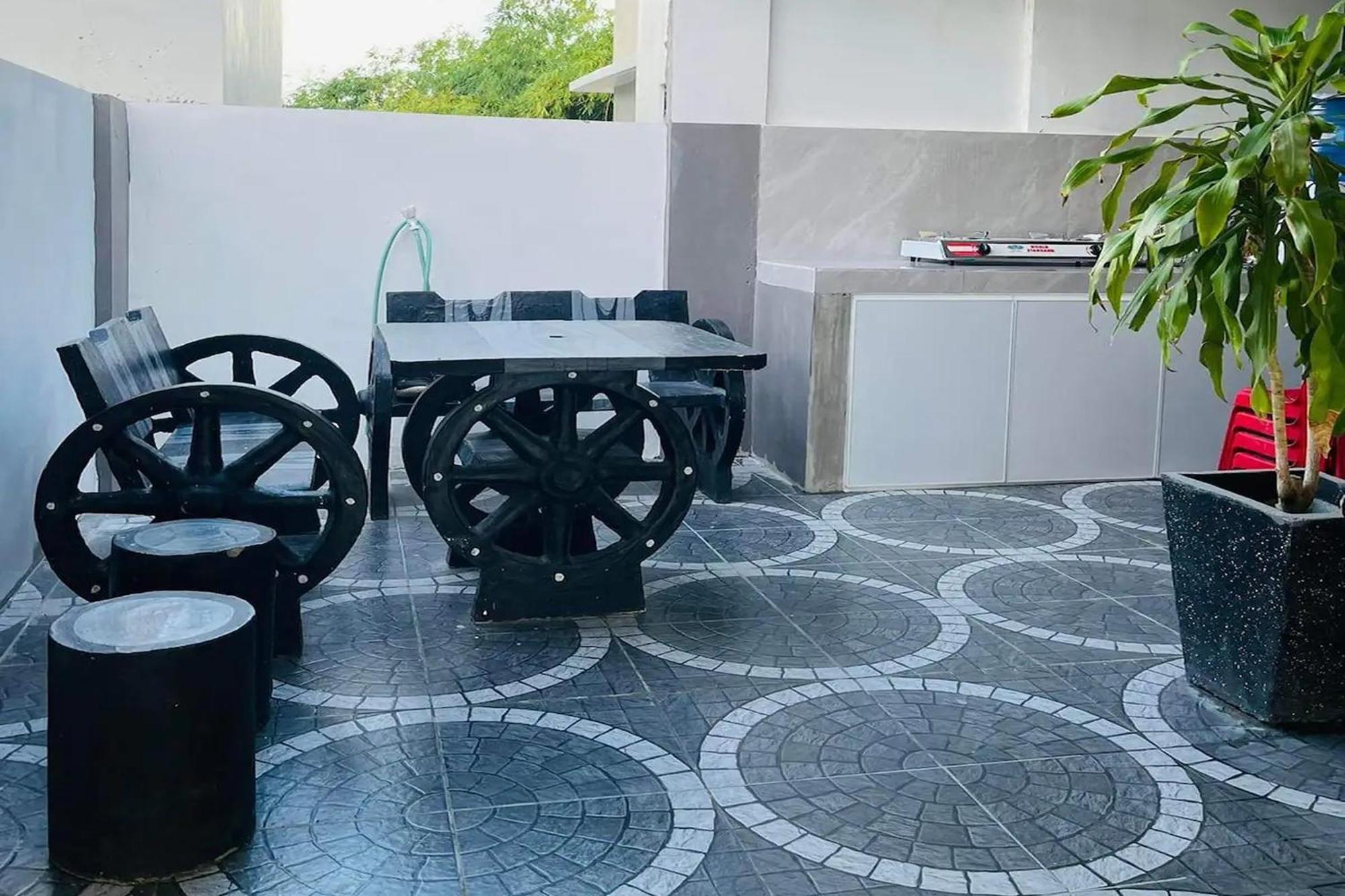 Shiella's Staycation House *